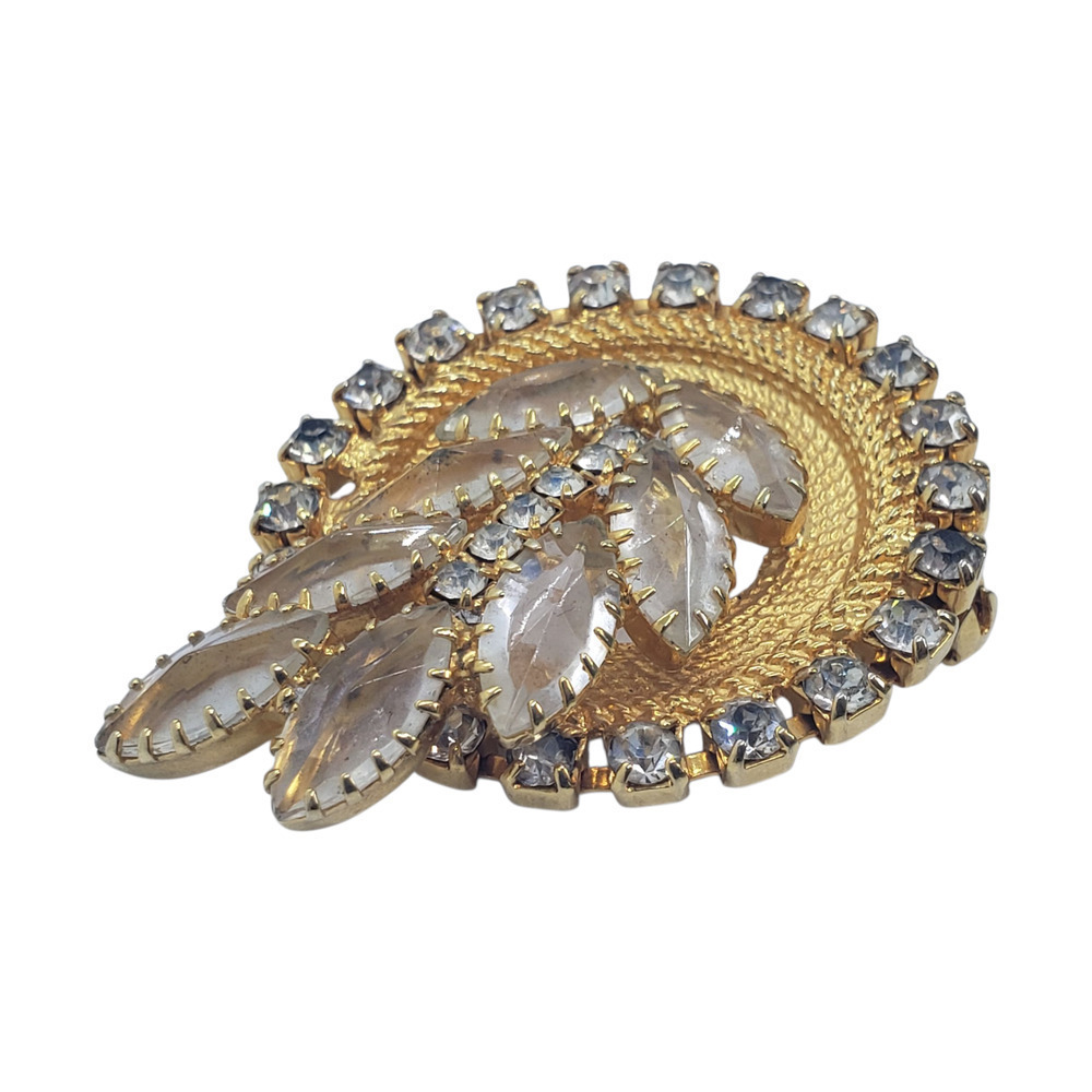 Vintage Gold & Clear Rhinestone Big Wreath Brooch Mesh Prong Set 1950s Stunning - Picture 3 of 11